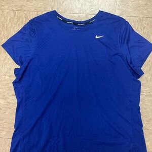 Women’s 3X Nike shirt Dritfit